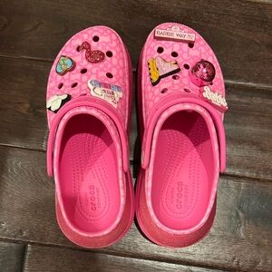 W7 Crocs Classic Mega Crush Clog